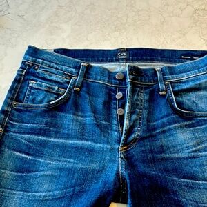 Citizens of Humanity slim boyfriend jeans. Button front. Size 27